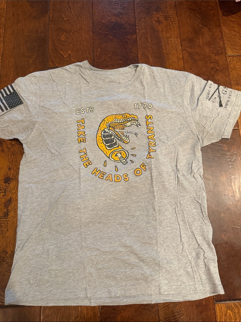 Grunt Style Men’s Gray Tee with Yellow Snake Graphic